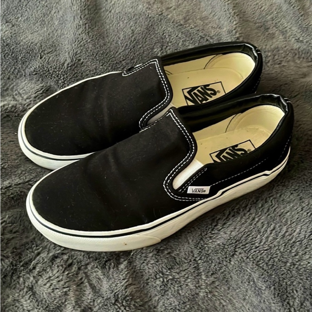 🌴EUC Vans Black Classic Platform Slip On Sneaker Size 8.5W/7M